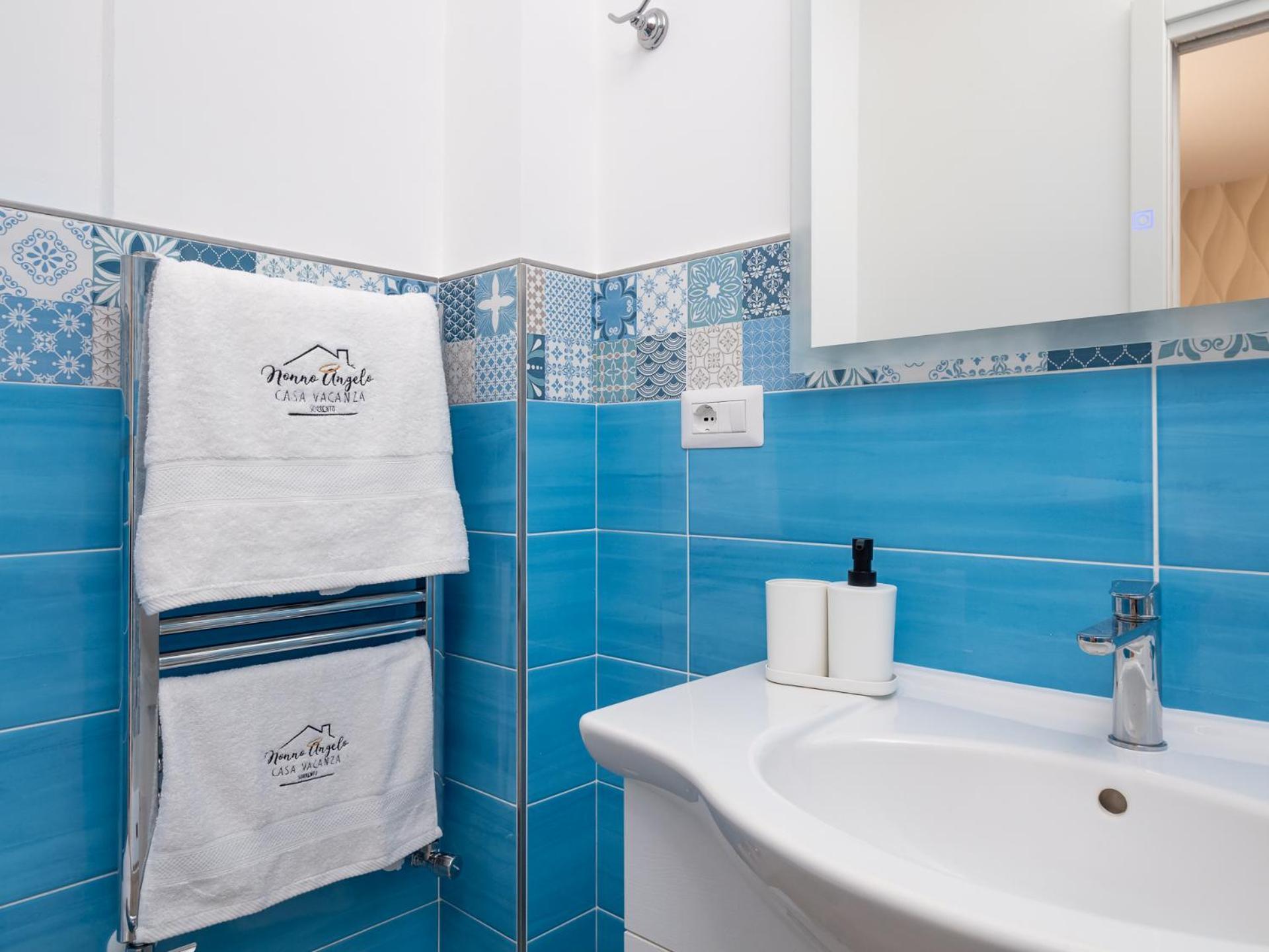 Nonno Angelo - 4 Bedrooms With Free Parking & Seaview Balcony 索伦托 外观 照片