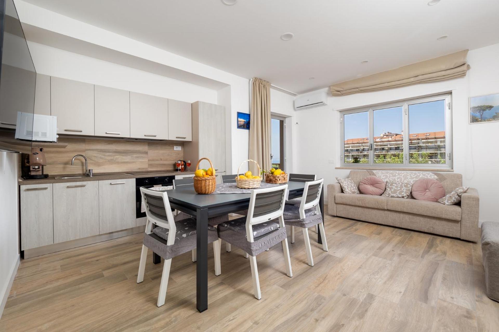 Nonno Angelo - 4 Bedrooms With Free Parking & Seaview Balcony 索伦托 外观 照片
